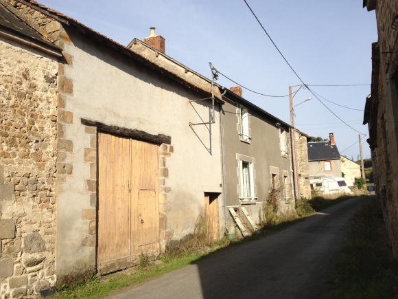 The house & attached barn in Etemps, St Vaury